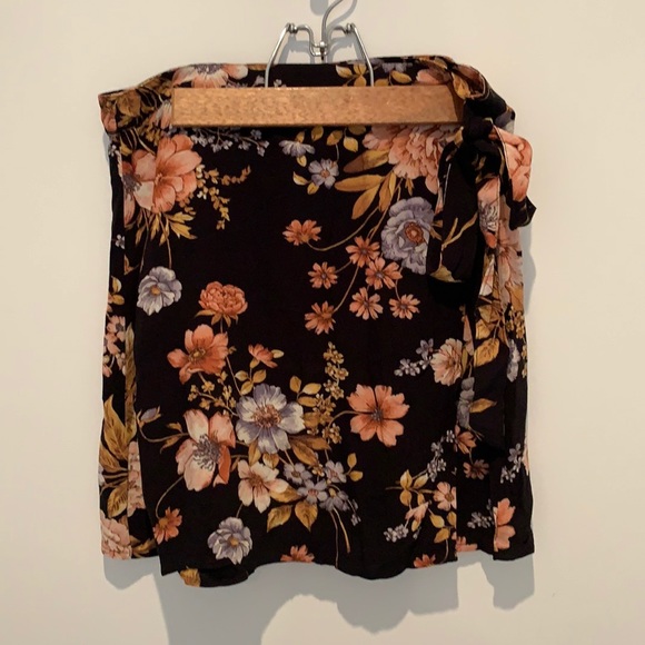 American Eagle Outfitters Dresses & Skirts - American Eagle Outfitters mini wrap skirt